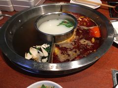 -重庆小天鹅自助火锅店(空港跨境店)