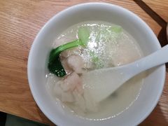 -诚铭记·虾仁汤包·成都小吃(融创店)