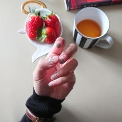 -手牵手美甲
