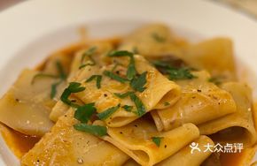 Slow-Cooked Beef Sauce Rigatoni