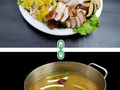 -新侗家食府(蟠桃宫店)