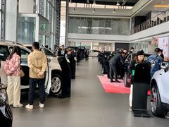 -贵州贵星奔驰4S店(观山湖店)
