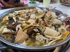 野生菌土鸡火锅-野菌王•养生汤锅•野生菌火锅(大理漾濞路店)