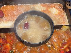 -老牌坊云南鱼豆花火锅(哈西万达店)