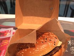 芝士安格斯厚牛堡-麦当劳(华融店)