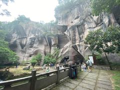-伍山石窟