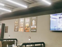 大堂-老吕涮羊肉•东北原味烧烤•大油边•烤鱼(五角场店)