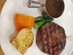 -斗牛士牛排餐厅(嘉里汇店)