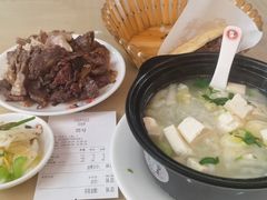 -闫家驴肉老店(华电一校店)
