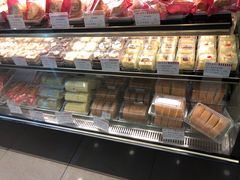 面包甜点陈列柜-红宝石·鲜奶小方(万航店)