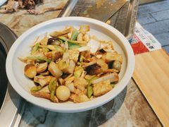 -锅老头海鲜铁锅炖