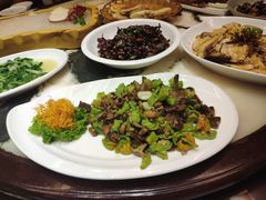 -蔼若春.传承三十年云南菜(金碧公园店)