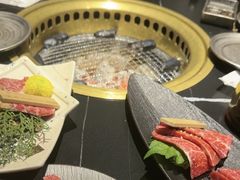 -山川小町·极番烧肉(新地假日广场店)
