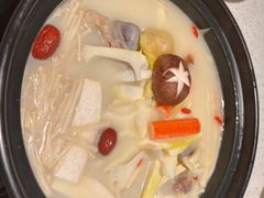-三人行骨头王火锅(长寿店)