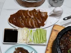 -梅利汴京烤鸭•开封豫菜地标店(东司门店)