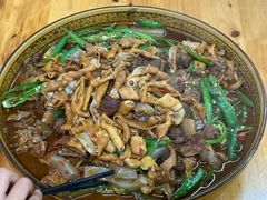 -一品红烧鸭特色川菜(三岔湖店)