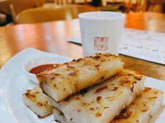 香煎萝卜糕-点点心港式茶餐厅(南京西路店)