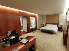 -汕尾巴黎半岛酒店