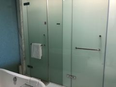 -上海滴水湖皇冠假日酒店