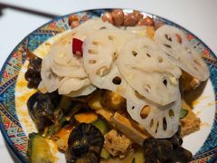 -亚伟瓦罐面美食城(淇县总店)