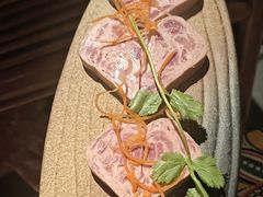 -老牌坊云南鱼豆花火锅(爱建店)