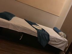 -新盈光·云会所(百丈东路店)