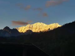 -鲁朗纳麦石锅鸡庄园