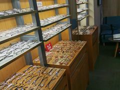 -优医视平价眼镜蔡司依视路折扣工厂店(十里堡店)