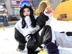 -采薇庄园四季滑雪场