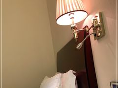 -深圳君逸国际酒店(龙岗横岗塘坑地铁站店)
