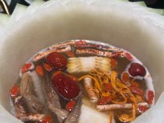 -得意咚瓜·顺德鱼生·冬瓜火锅(深圳首店)