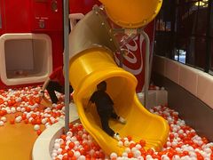 -东方明珠·可口可乐欢乐餐厅