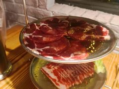 -青瓦炭韩潮烤肉(花园道店)