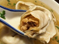 特制酒香鲜肉大馄饨-逸桂禾面馆