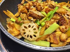 招牌干锅牛蛙五香味-蛙蛙叫干锅年代(簋街总店)