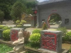 刚进去遇到的景色-龙门水都景区