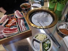 -烤路里·韩国品质自助烤肉(石路天虹4号店)