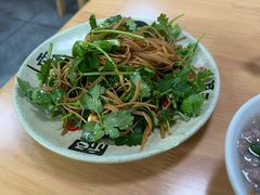 -烂厅下牛肉汤