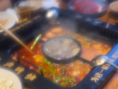 -老牌坊云南鱼豆花火锅(爱建店)