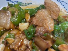 -头上红煨盐鸡·非遗院子餐厅