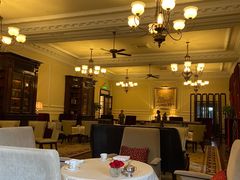 -Salon de Ville浦江汇(上海外滩华尔道夫酒店店)