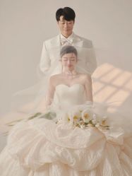 -樱花婚纱摄影