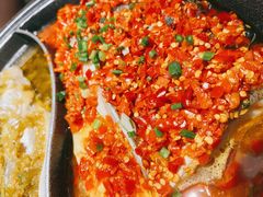 -阿瓦山寨·湘菜现炒·剁椒鱼头王(咸阳总店)