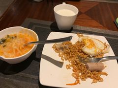 -三亚湾海居铂尔曼度假酒店