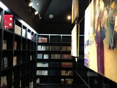 -钟书阁(松江泰晤士小镇店)