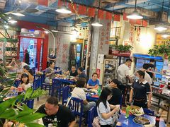-马路边边串串香形象店(磐石路店)