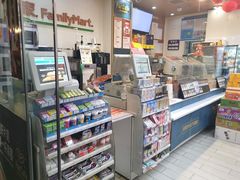 -全家便利店(愚园店)