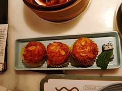 杏仁金沙球-富山虾饺点心餐厅(群光广场店)