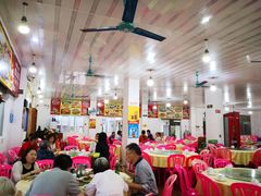 大堂-源海渔村·现捞海鲜(大角湾店)
