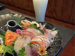 -铭牛烧肉·和牛海鲜自助(高新月牙湖店)
